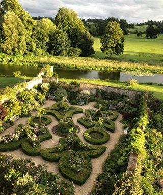 broughton castle