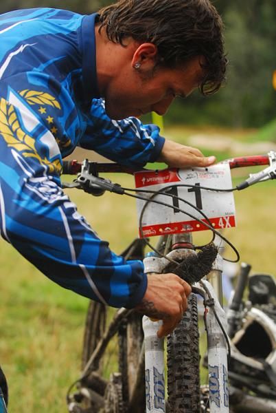 Barry Nobles cleans his bike before the finals.