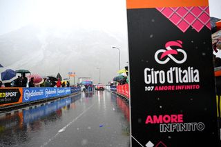 Adam Hansen leads rider fight against pressure to race Giro d'Italia in the snow