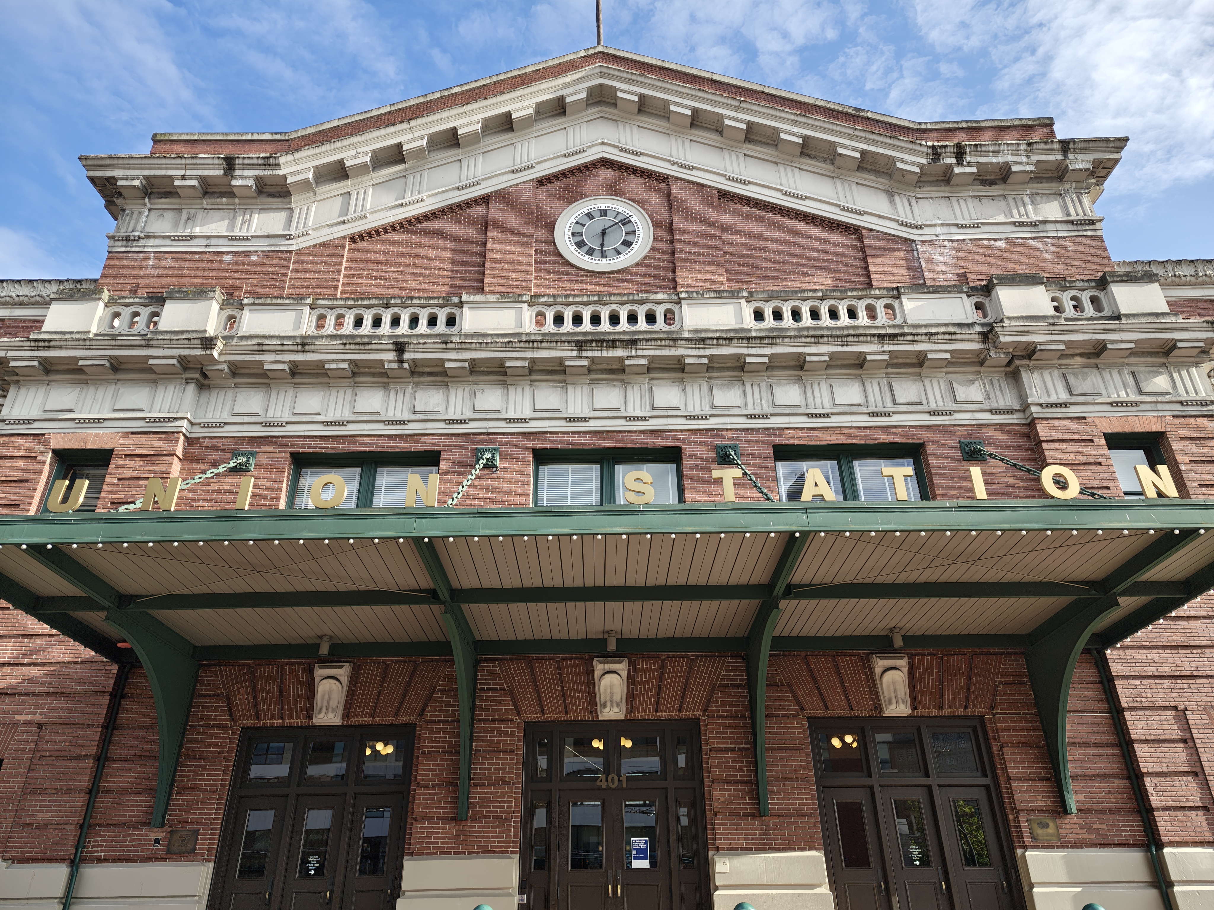 A building with a Union Station sign