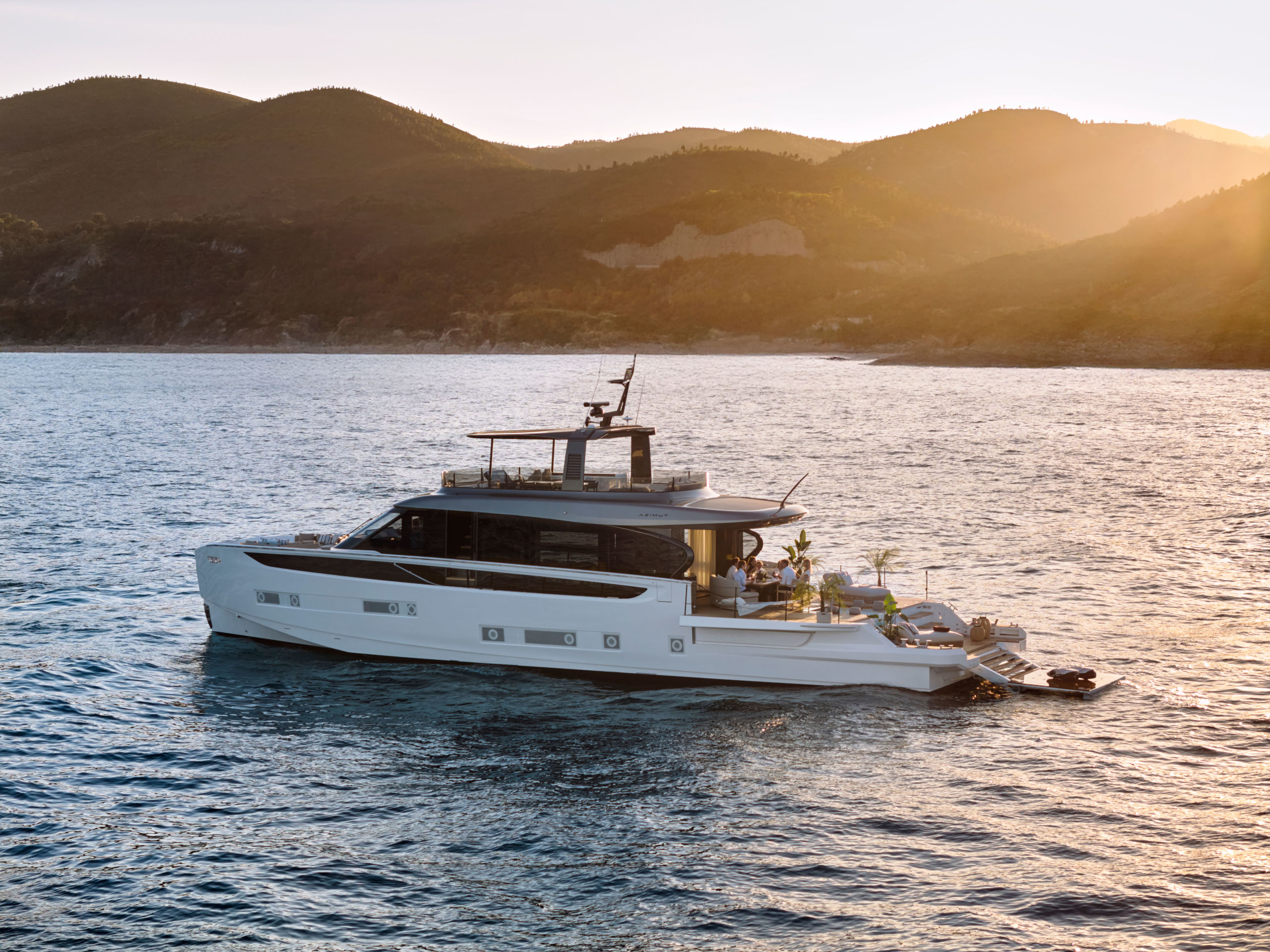 Azimut Seadeck 9