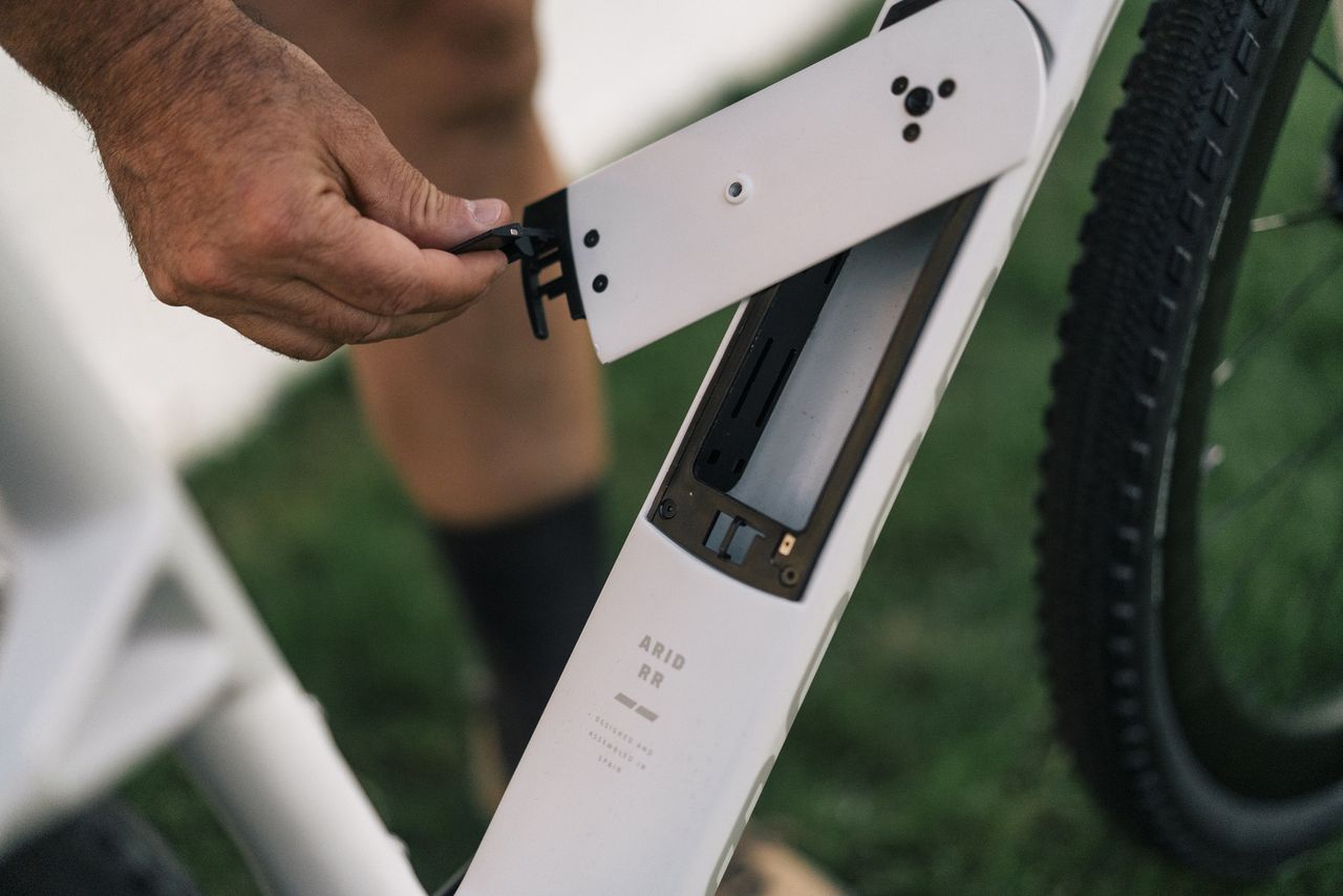 Mondraker Arid Carbon gravel bike