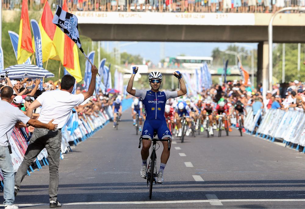 Max Richeze wins the final stage at the Vuelta a San Juan