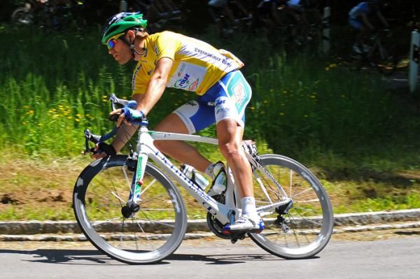 Overnight race leader Cyril Lemoine (Saur - Sojasun) could not defend his yellow jersey on stage two.