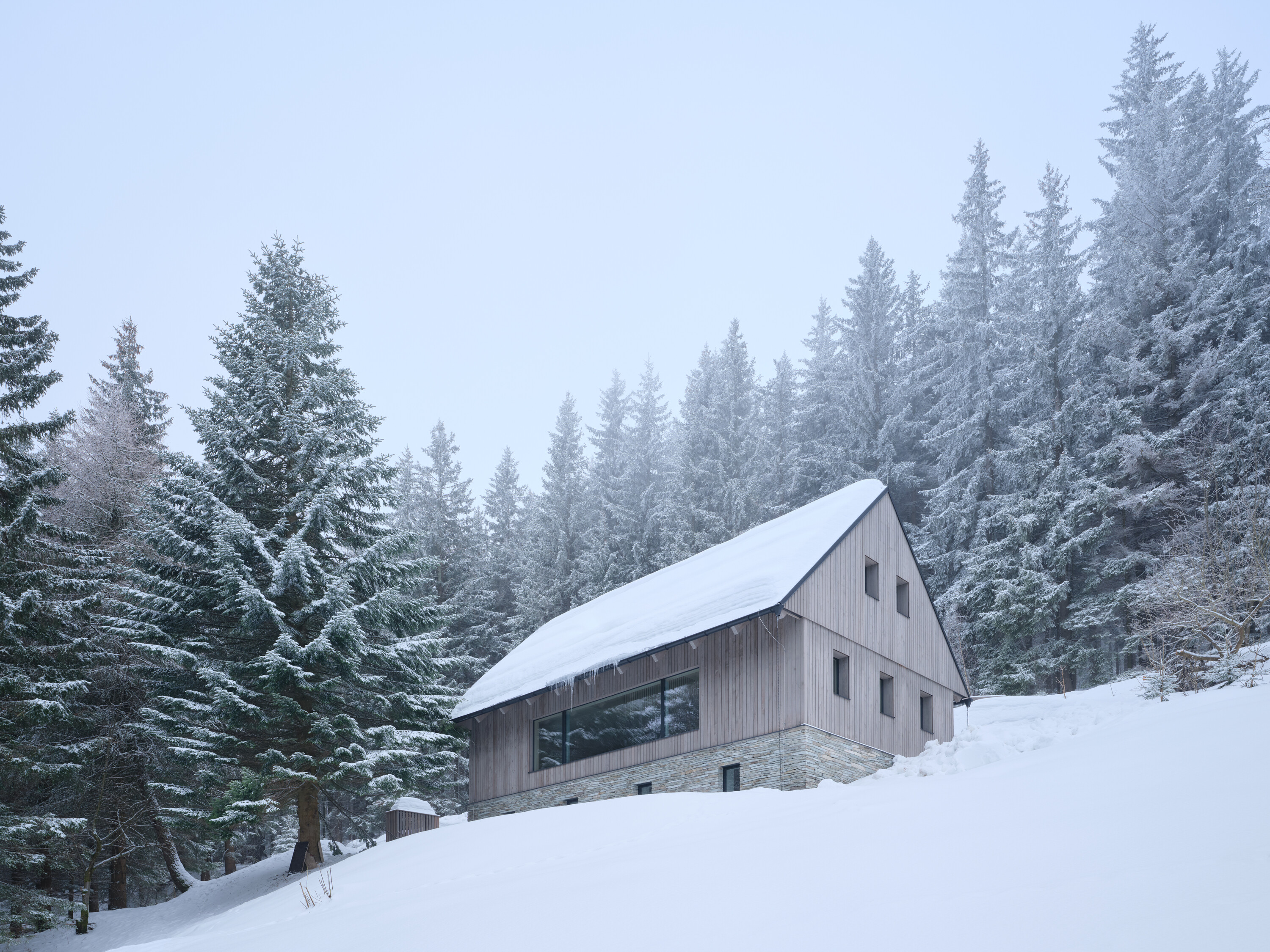 Na Kukačk&aacute;ch chalet, Czech Republic, by edit! architects