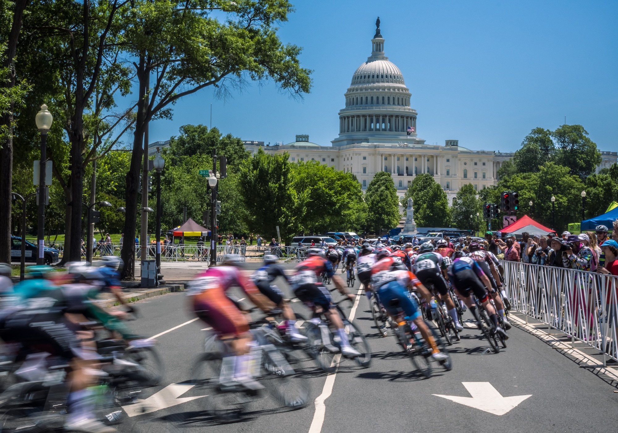 Elite men's field competes on circuits in Washington, D.C. in from of the US Capitol building