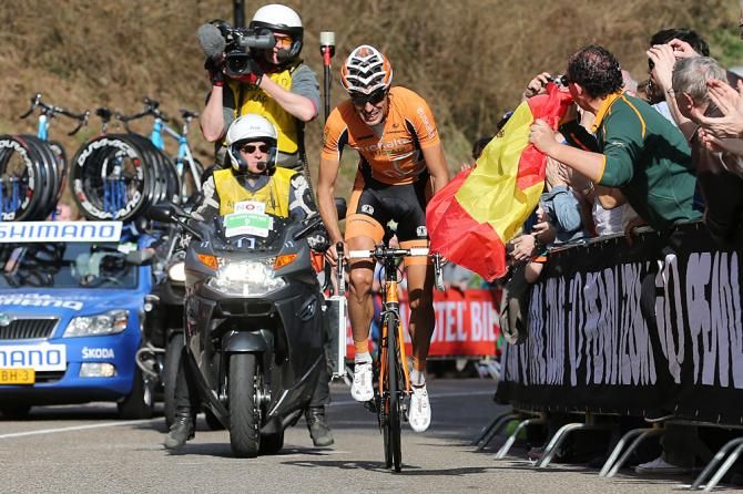 Mikel Astarloza (Euskaltel-Euskadi) away in the Amstel Gold Race