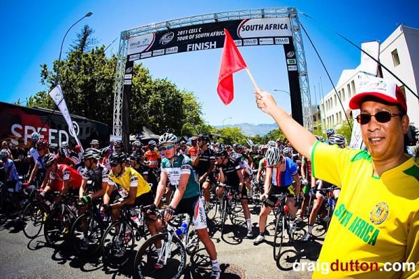 The start of the final stage of the Tour of South Africa.