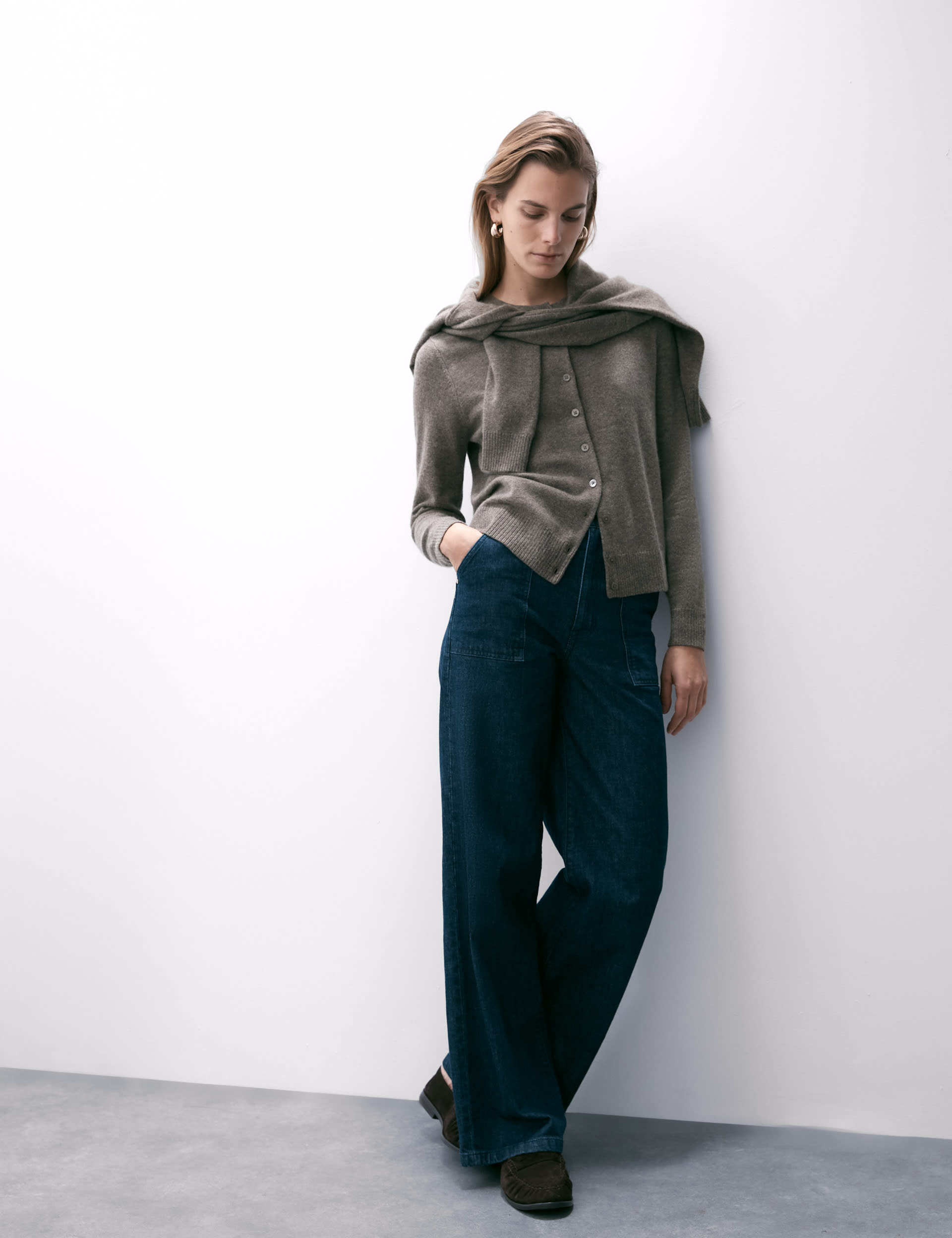 Pure Cashmere Crew Neck Relaxed Cardigan