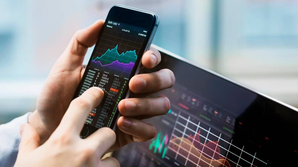 Trading App Alternatives to Robinhood As Stock Market Gains