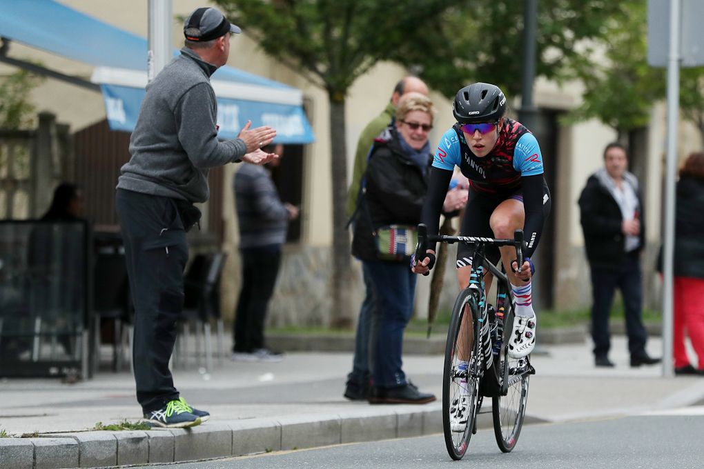 Tanja Erath on the attack at Emakumeen Bira