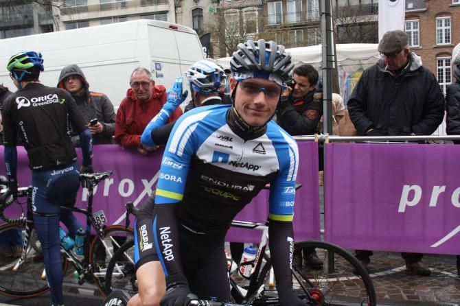 Sam Bennett (NetApp-Endura) lines up for Dwars door Vlaanderen.