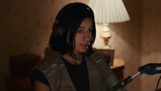 Nina Kiri is Evy in Undertone.