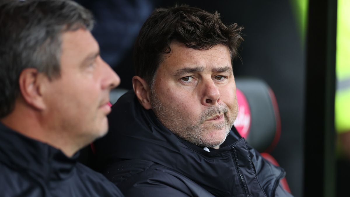 Mauricio Pochettino pulls a face of concern ahead of the Chelsea vs Aston Villa live stream