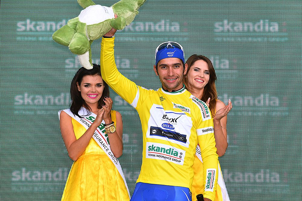 Fernando Gaviria (Etixx-QuickStep) in the leader's jersey in Poland