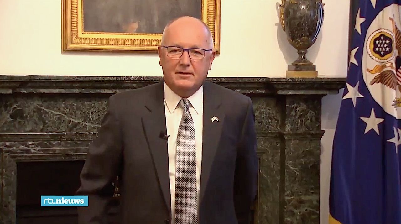 U.S. Ambassador Pete Hoekstra dodges