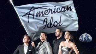 Ryan Seacrest, Lionel Richie, Luke Bryan and Katy Perry posing for American Idol season 21 key art