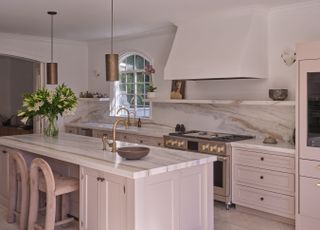 neutral kitchen