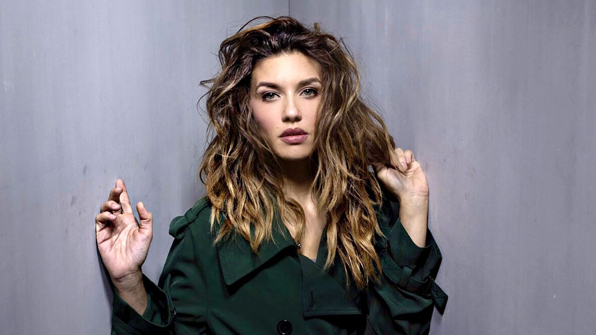 Behind-the-Scenes Arrow Facts - Juliana Harkavy Arrow​ Interview | Marie  Claire