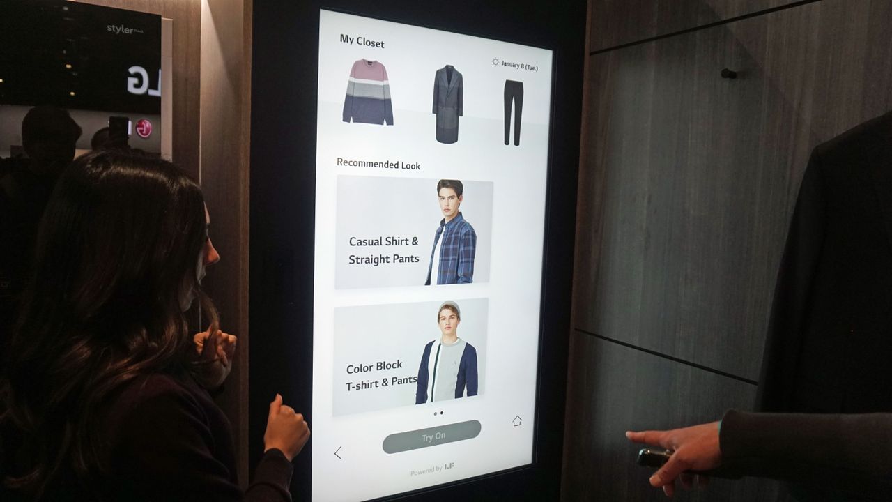 The smart mirror provides you with recommended looks
