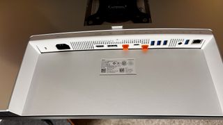 Dell U4025QW