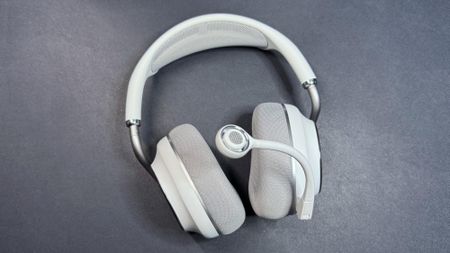 Why you don't need an audiophile headset for gaming &mdash; comfort, convenience, and a good mic win over pure audio fidelity