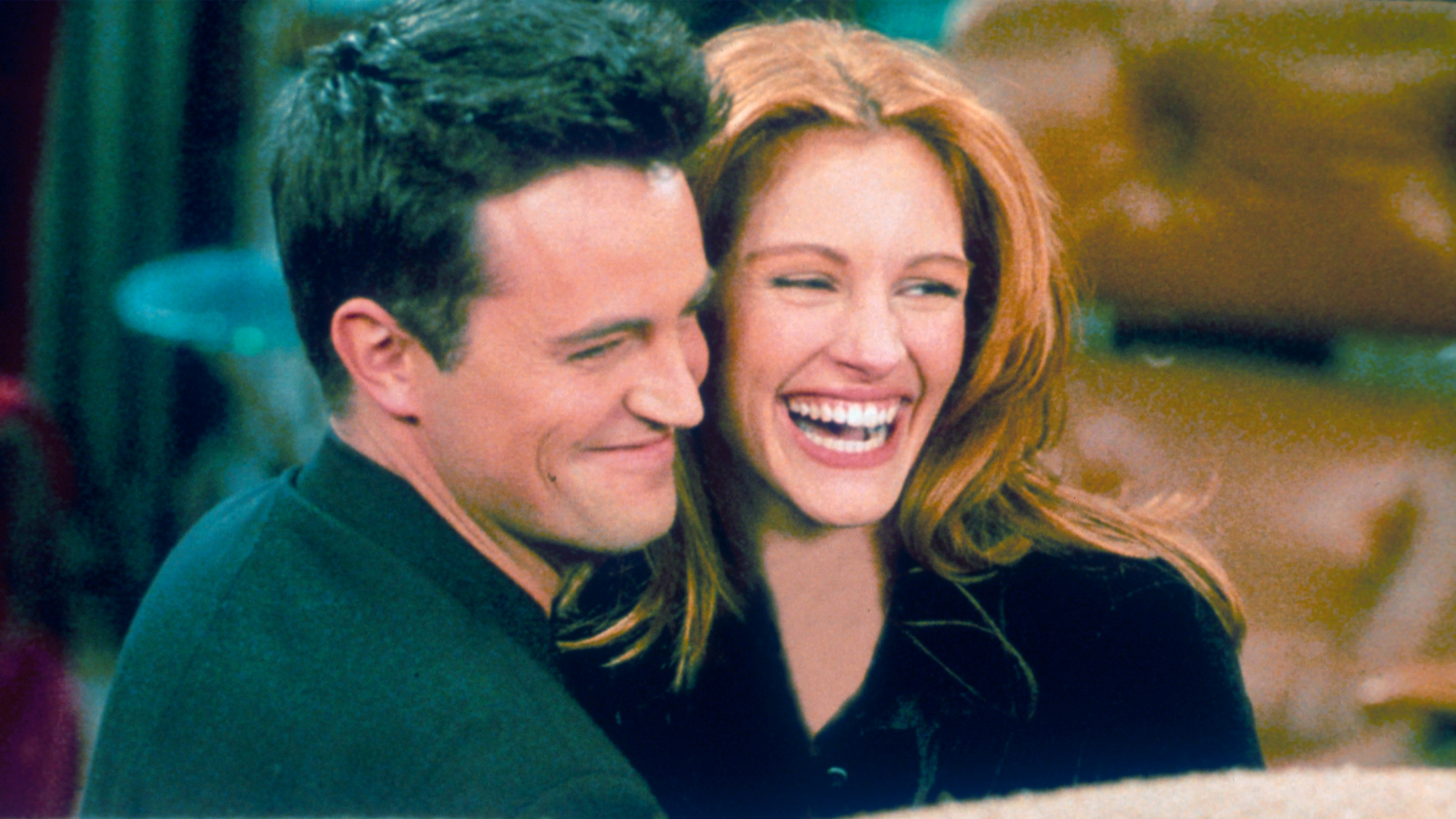 Matthew Perry and Julia Roberts on the set of "Friends" entitled "The One After the Super-Bowl"