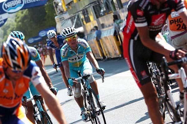 Vinokourov showed his aggressiveness today and even attacked the sprinters a few kilometres before the end.
