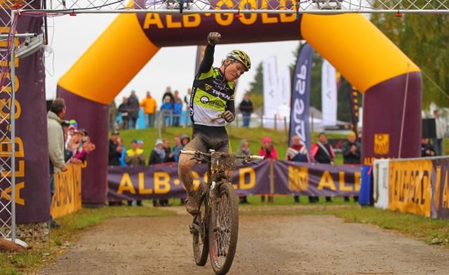 Robert Mennen (Topeak Ergon) wins the German marathon national title.