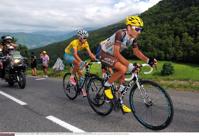 Jean-Christophe Peraud (Ag2R) on the attack with Nibali