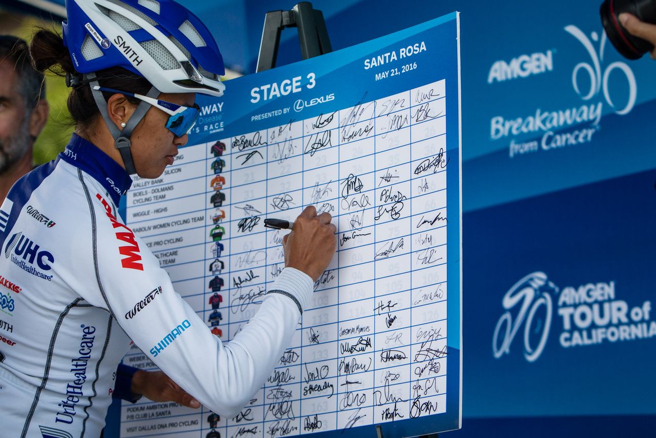 Coryn Rivera (UnitedHealthcare) signs on in the morning