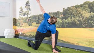 10 Simple Golf Stretch Exercises Everyone Can Try