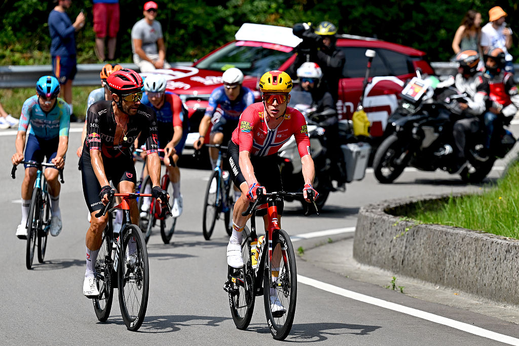 PIANCAVALLO, ITALY - MAY 30: Larry Warbasse of United States and Team Tudor Pro Cycling and Andreas Leknessund of Norway and Team Uno-X Mobility compete in the breakaway during the 109th Giro d&amp;amp;apos;Italia 2026, Stage 20 a 200km stage from Gemona del Friuli to Piancavallo 1289m / #UCIWT / on May 30, 2026 in Piancavallo, Italy. (Photo by Tim de Waele/Getty Images)