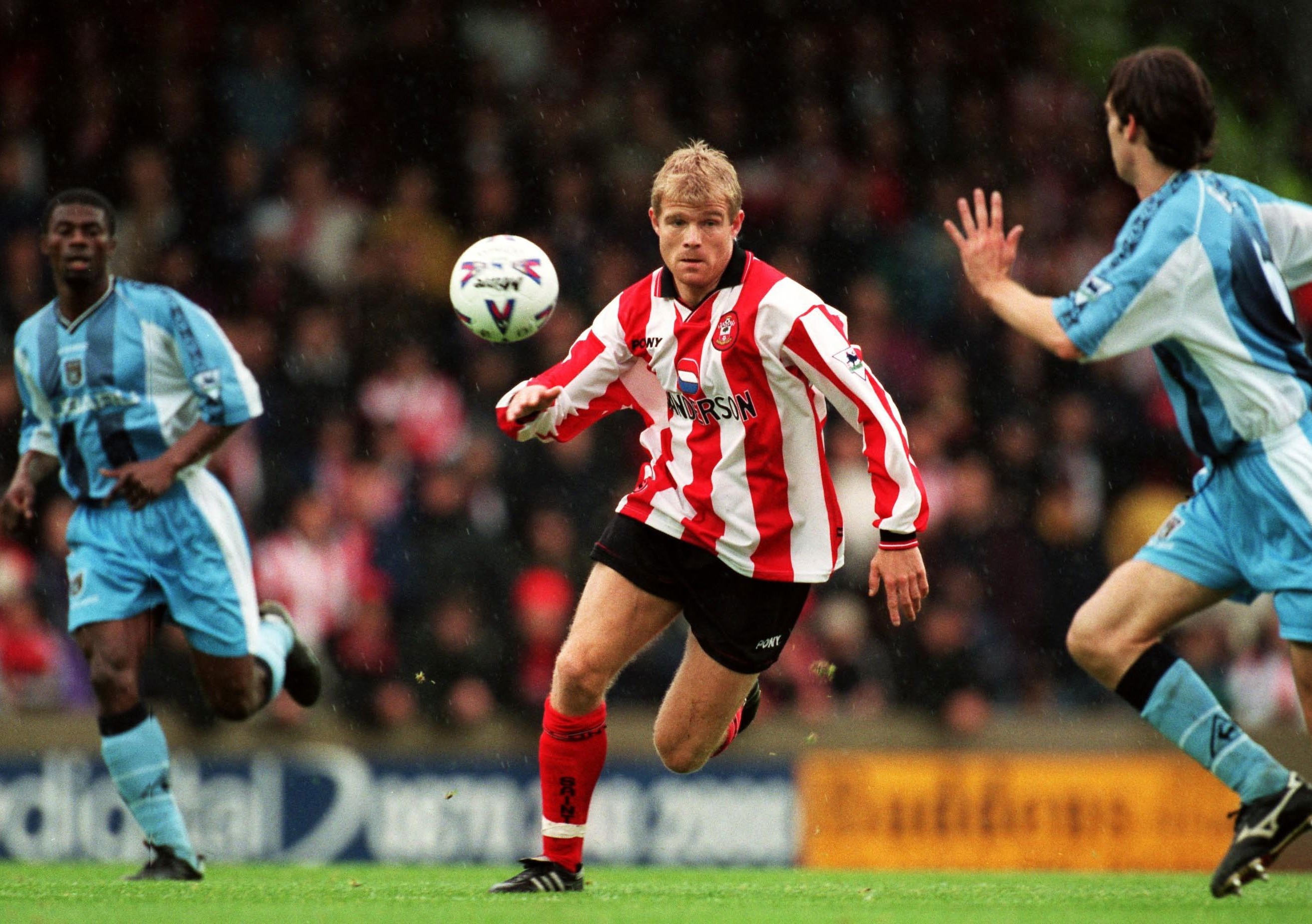 Egil Ostenstad in action for Southampton against Coventry