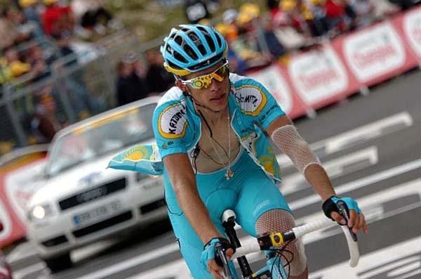 Andrey Kashechkin (Astana) and his bandages are testimony for the Astana struggles these days. They had another spill today when a fan's flag got caught in Ivanov's wheel.