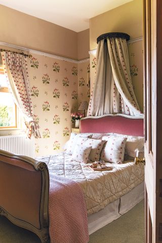 French-style bedroom with coronet in a floral fabric
