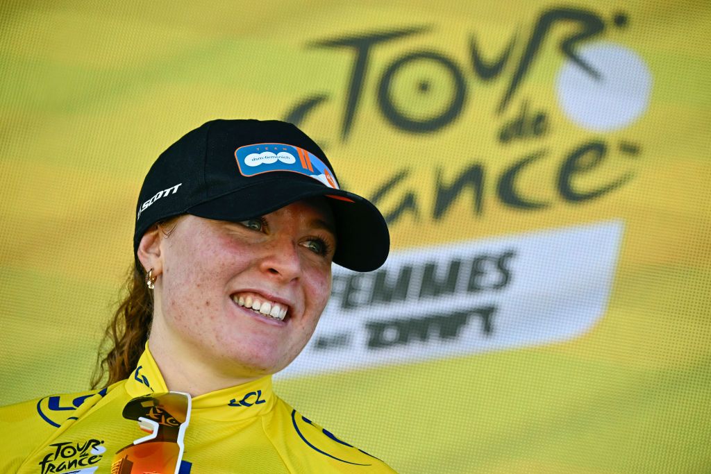 Charlotte Kool is the first leader at the 2024 Tour de France Femmes