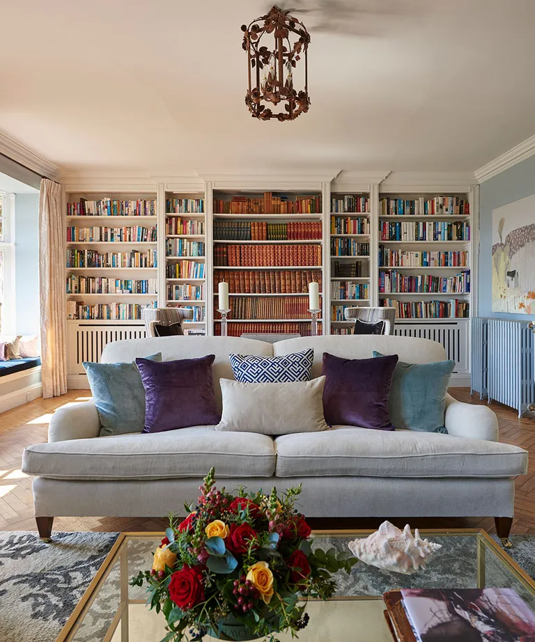Hampshire-house-sitting-room-sofa