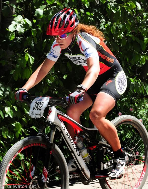 Teal Stetson-Lee (Sweet Elite Rocky Mountain Chocolate) riding in fifth place