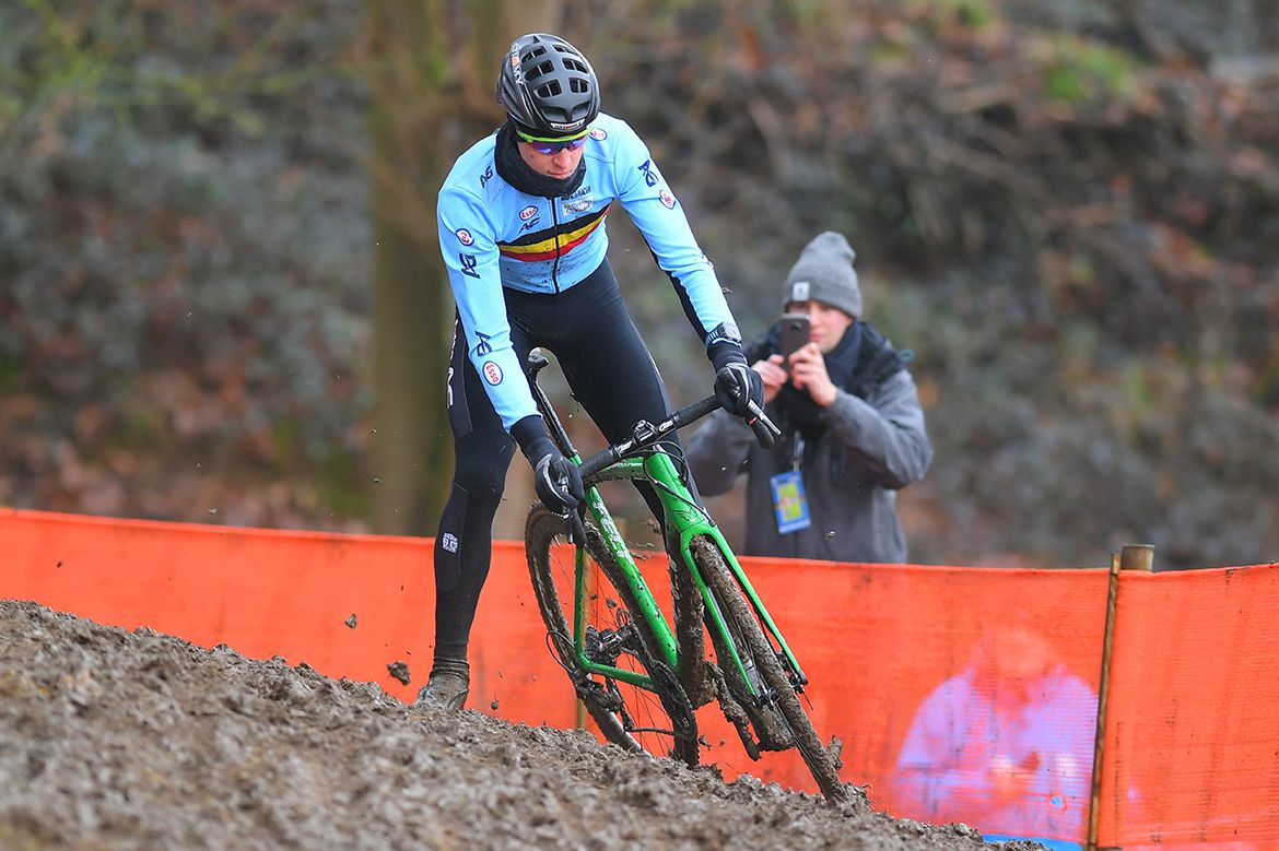 Tim Merlier (Belgium) has to put a foot down on the off-camber