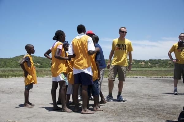 A game of soccer with a learning session in between with Koos Moerenhout and Maarten Tjallingii