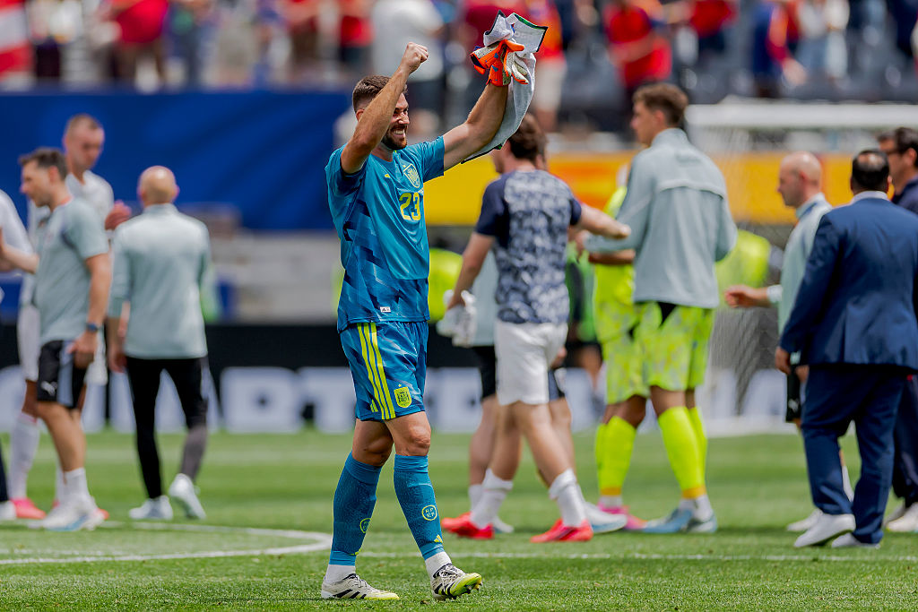 LOS ANGELES, UNITED STATES - JULY 2: Unai Simon of Spain celebrates the victory during the World Cup match between Spain v Austria at the Los Angeles Stadium on July 2, 2026 in Los Angeles United States (Photo by Pablo Garcia/Soccrates/Getty Images)