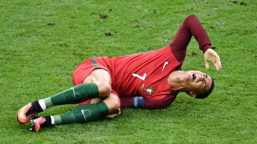 Ronaldo forced off in Euro 2016 final | FourFourTwo