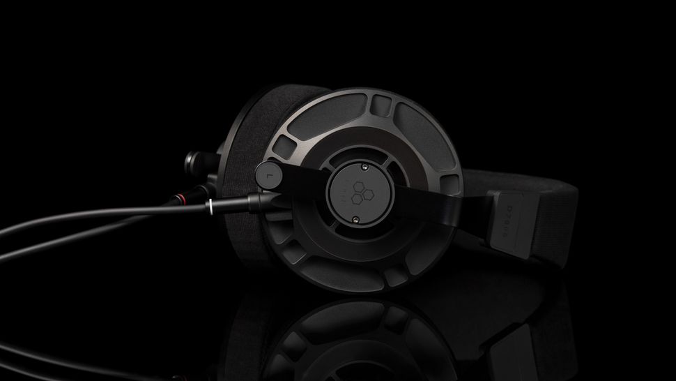 Final's new flagship D7000 planar magnetic headphones promise to bring ...