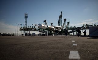 Expedition 43 Soyuz Raising