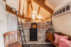 Yew Trees features a fully functioning 19th century bread oven.