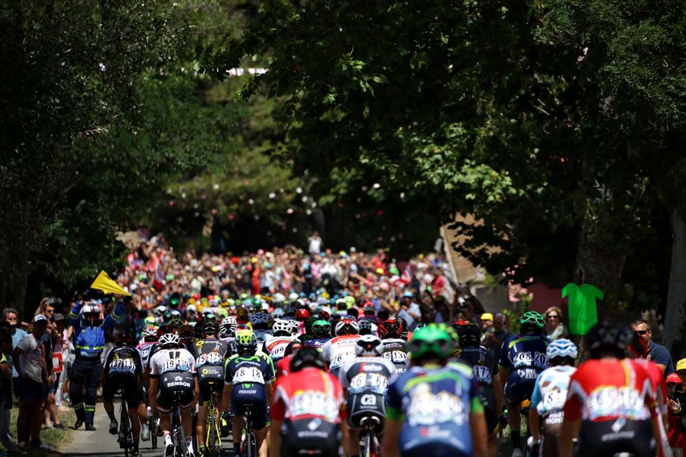 A view from the back of the peloton