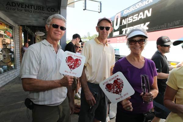 Tour of California fans in Sonora.