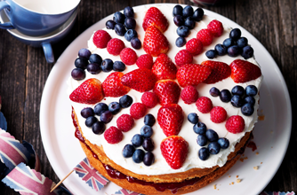 Kirstie Allsopp's Royal Wedding celebration cake