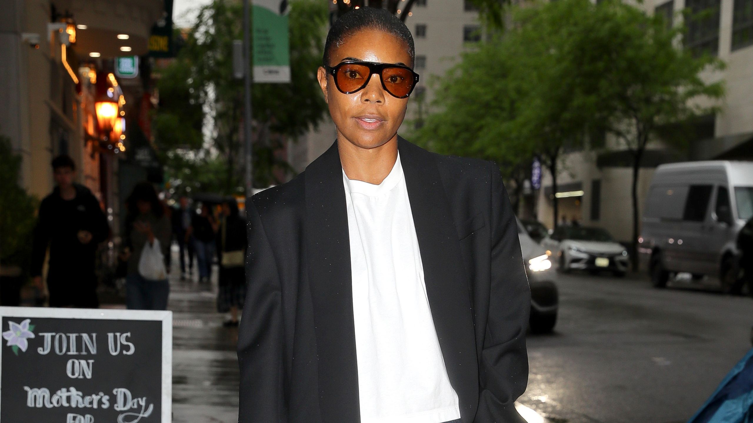 The Cool-Girl Way to Elevate Nike&rsquo;s Retro Cortez Sneakers, According to Gabrielle Union